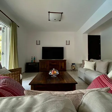 Sofia With Garden, Pool And Lounge Areas Villa *
