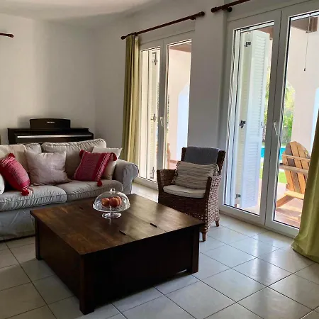 Villa Sofia With Garden, Pool And Lounge Areas